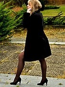 Mature posing outdoor in opaque pantyhose and heels