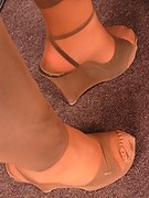 Mature Pantyhose over high heels