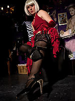Leggy mature in nylons