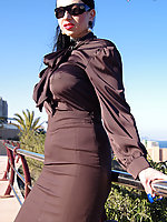 Naked mature in retro nylons CFNM blowjob